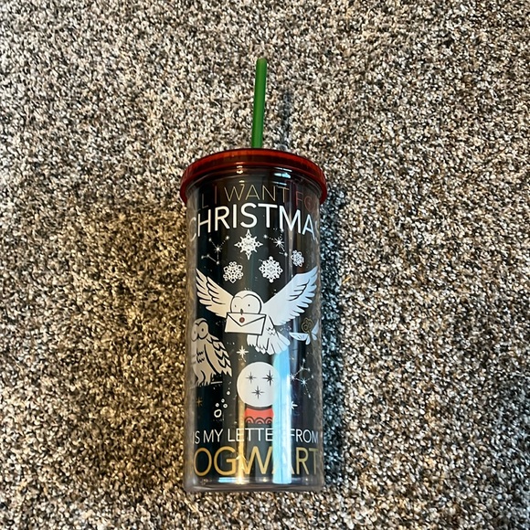 Harry Potter Christmas cup - Picture 1 of 3